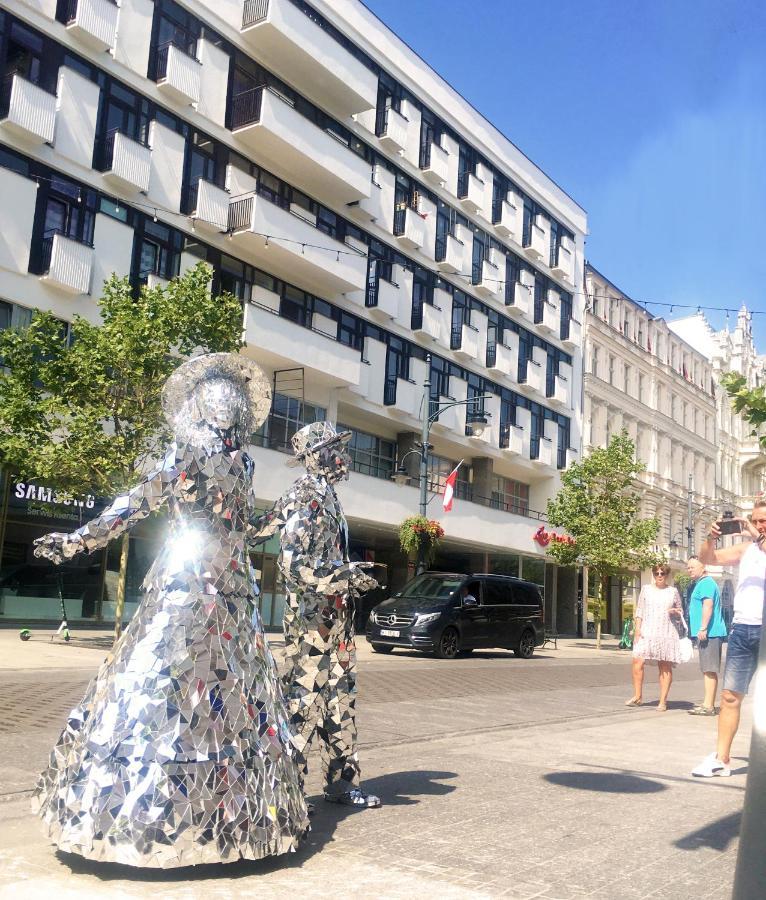 Apartament I Love Piotrkowska Z Wielkim Lustrem, Balkonem I Klimatyzacja ウッチ エクステリア 写真