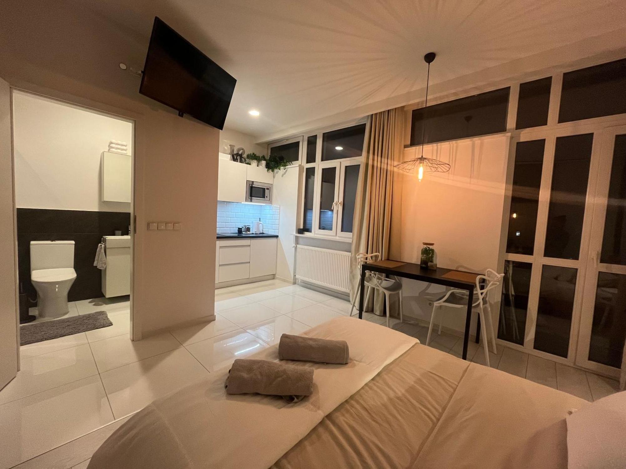 Apartament I Love Piotrkowska Z Wielkim Lustrem, Balkonem I Klimatyzacja ウッチ エクステリア 写真