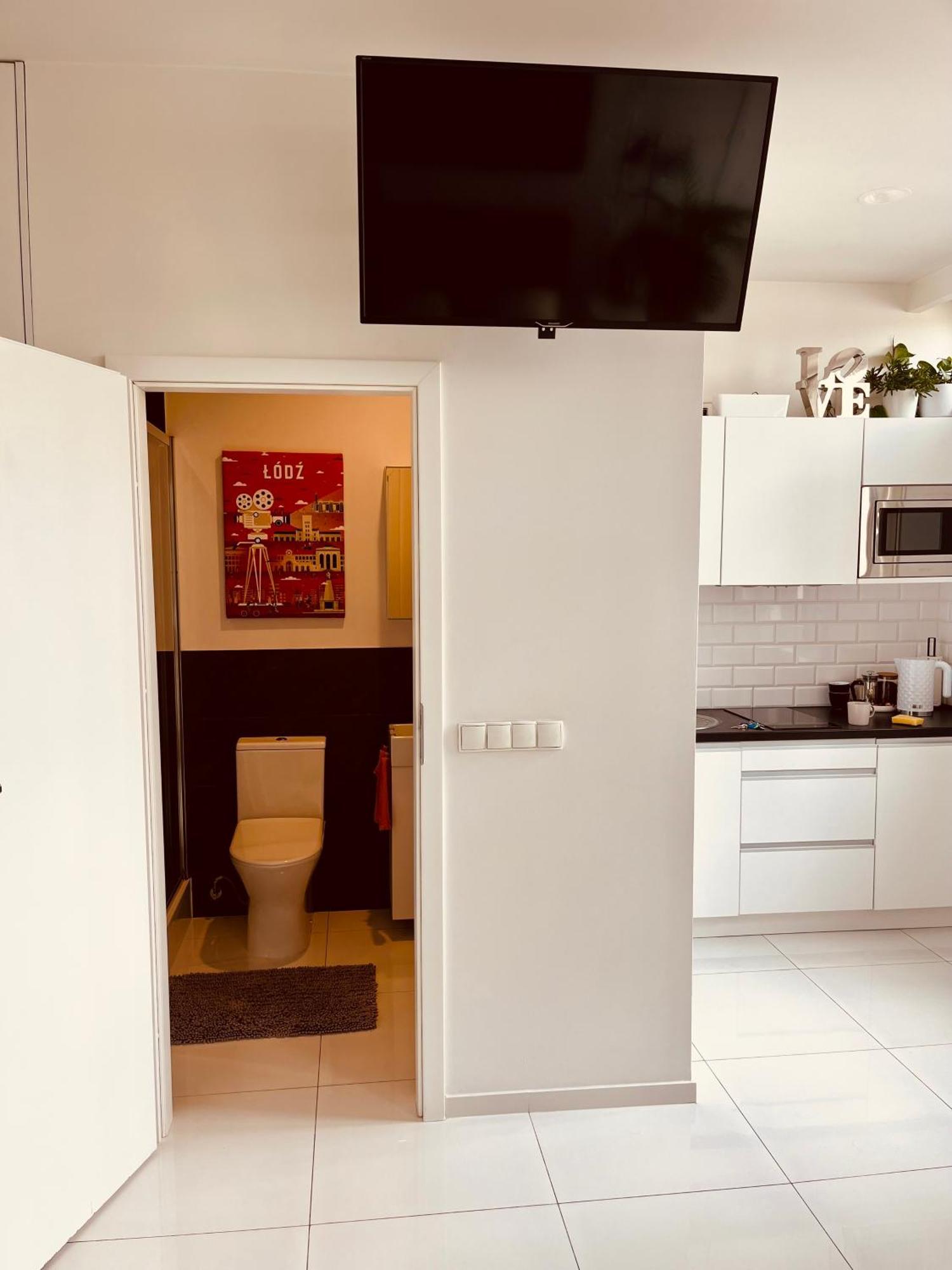 Apartament I Love Piotrkowska Z Wielkim Lustrem, Balkonem I Klimatyzacja ウッチ エクステリア 写真